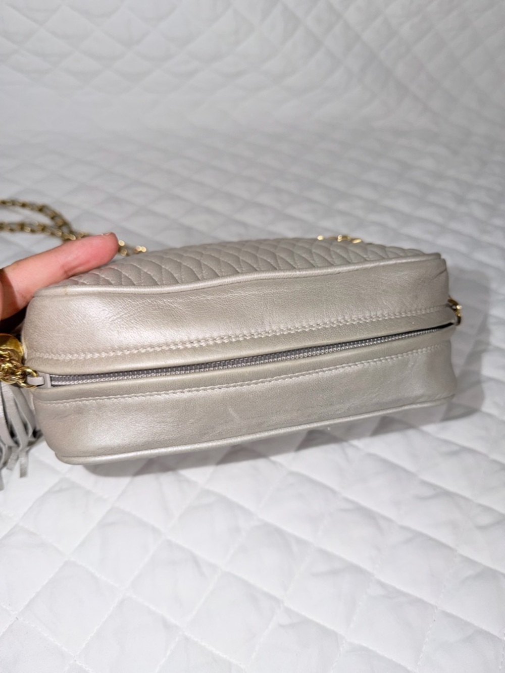 Bally Quilted Metallic Silver Crossbody Bag Camera style - Picture 5 of 12